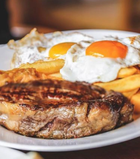 LOMO VETADO DE CERDO AHUMADO A LO POBRE